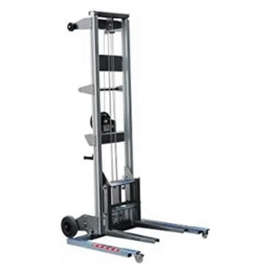 CARRETILLA ELEVADORA MANUAL DE ALUMINIO. Altura máxima: 3.67 metros y Carga máxima elevable 160 kilos.